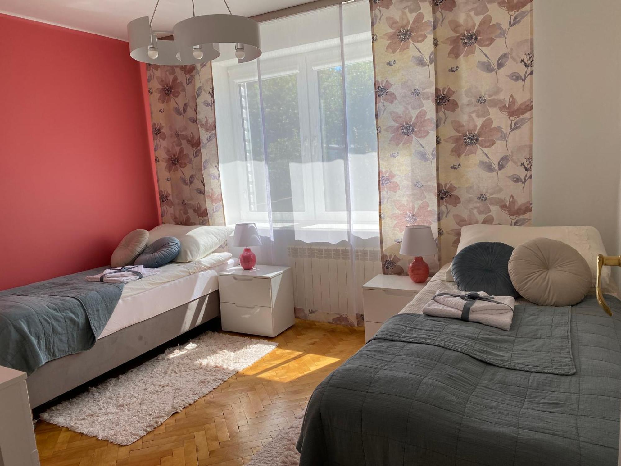 Przytulny Dom Pod Jabloniami Przy Targach Kielce Villa Bagian luar foto